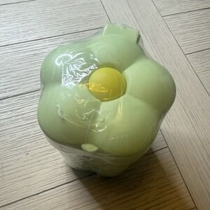 Desktop NEW Trash Can Plastic‎ Cute Flower Shaped Covered Countertop Dorm Locker